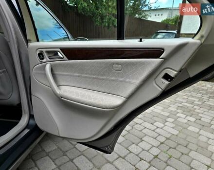 Серый Мерседес Ц-Класс, объемом двигателя 1.8 л и пробегом 176 тыс. км за 7500 $, фото 120 на Automoto.ua