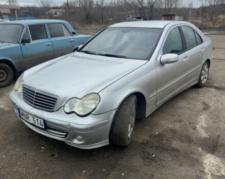 Серый Мерседес Ц-Класс, объемом двигателя 0 л и пробегом 435 тыс. км за 3000 $, фото 2 на Automoto.ua