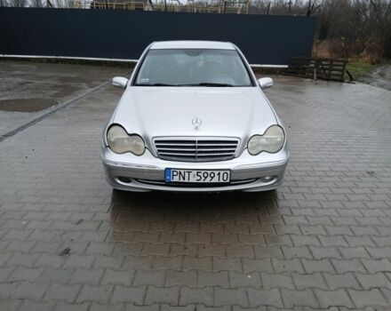 Серый Мерседес Ц-Класс, объемом двигателя 0 л и пробегом 180 тыс. км за 2600 $, фото 6 на Automoto.ua