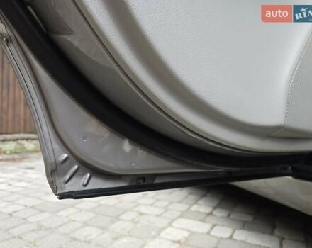 Серый Мерседес Ц-Класс, объемом двигателя 1.8 л и пробегом 176 тыс. км за 7500 $, фото 170 на Automoto.ua