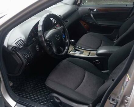 Серый Мерседес Ц-Класс, объемом двигателя 1.8 л и пробегом 245 тыс. км за 5200 $, фото 15 на Automoto.ua