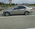 Мерседес Ц-Класс 2004 в Ужгороде на Automoto.ua Серый Мерседес Ц-Класс, объемом двигателя 2.15 л и пробегом 312 тыс. км за 6000 $, фото 6 на Automoto.ua
