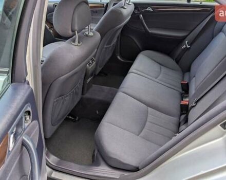 Сірий Мерседес Ц-Клас, об'ємом двигуна 1.8 л та пробігом 250 тис. км за 6950 $, фото 20 на Automoto.ua