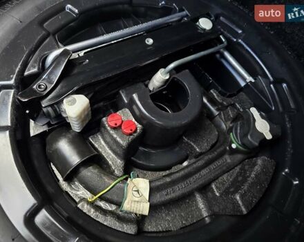 Серый Мерседес Ц-Класс, объемом двигателя 1.8 л и пробегом 176 тыс. км за 7500 $, фото 182 на Automoto.ua