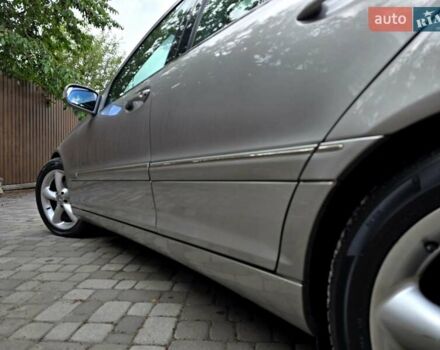 Серый Мерседес Ц-Класс, объемом двигателя 1.8 л и пробегом 176 тыс. км за 7500 $, фото 17 на Automoto.ua