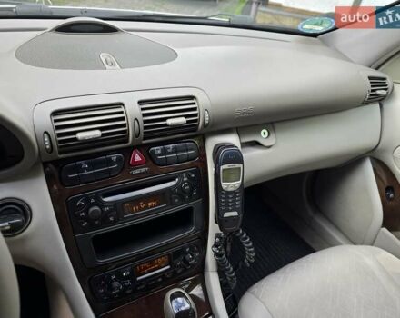 Серый Мерседес Ц-Класс, объемом двигателя 1.8 л и пробегом 176 тыс. км за 7500 $, фото 165 на Automoto.ua