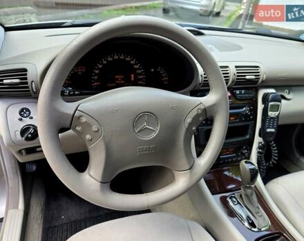 Серый Мерседес Ц-Класс, объемом двигателя 1.8 л и пробегом 176 тыс. км за 7500 $, фото 158 на Automoto.ua