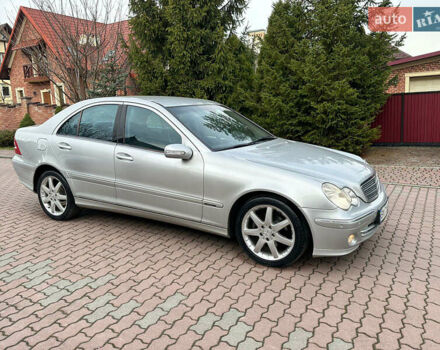 Серый Мерседес Ц-Класс, объемом двигателя 1.8 л и пробегом 326 тыс. км за 4200 $, фото 8 на Automoto.ua
