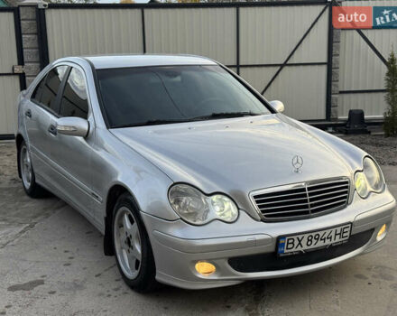 Сірий Мерседес Ц-Клас, об'ємом двигуна 2.2 л та пробігом 245 тис. км за 5550 $, фото 6 на Automoto.ua
