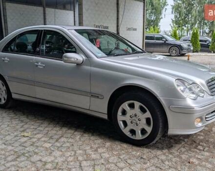 Сірий Мерседес Ц-Клас, об'ємом двигуна 1.8 л та пробігом 250 тис. км за 6950 $, фото 8 на Automoto.ua