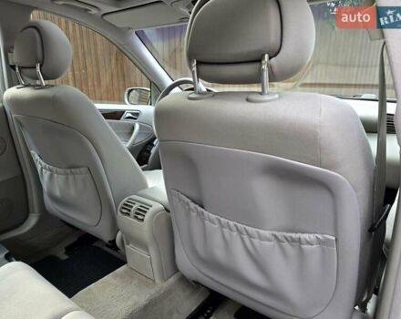 Серый Мерседес Ц-Класс, объемом двигателя 1.8 л и пробегом 176 тыс. км за 7500 $, фото 127 на Automoto.ua