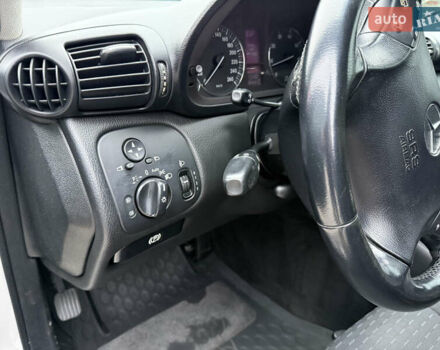 Сірий Мерседес Ц-Клас, об'ємом двигуна 1.8 л та пробігом 225 тис. км за 6700 $, фото 35 на Automoto.ua