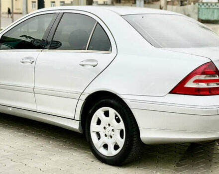 Сірий Мерседес Ц-Клас, об'ємом двигуна 1.8 л та пробігом 225 тис. км за 6700 $, фото 9 на Automoto.ua