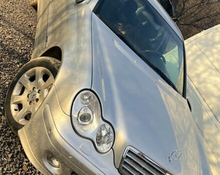 Сірий Мерседес Ц-Клас, об'ємом двигуна 1.8 л та пробігом 215 тис. км за 5000 $, фото 1 на Automoto.ua