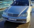 Сірий Мерседес Ц-Клас, об'ємом двигуна 1.8 л та пробігом 150 тис. км за 4500 $, фото 1 на Automoto.ua