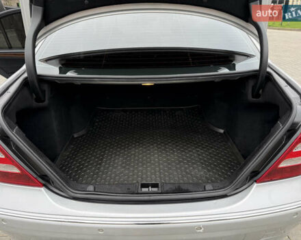 Сірий Мерседес Ц-Клас, об'ємом двигуна 1.8 л та пробігом 225 тис. км за 6700 $, фото 39 на Automoto.ua