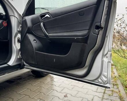 Сірий Мерседес Ц-Клас, об'ємом двигуна 2.15 л та пробігом 420 тис. км за 6000 $, фото 17 на Automoto.ua