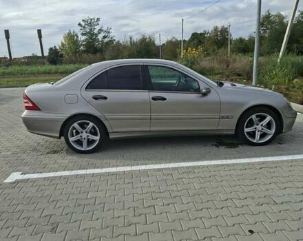 Мерседес Ц-Класс 2004 в Ужгороде на Automoto.ua Серый Мерседес Ц-Класс, объемом двигателя 2.15 л и пробегом 312 тыс. км за 6000 $, фото 7 на Automoto.ua