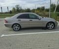 Мерседес Ц-Класс 2004 в Ужгороде на Automoto.ua Серый Мерседес Ц-Класс, объемом двигателя 2.15 л и пробегом 312 тыс. км за 6000 $, фото 7 на Automoto.ua