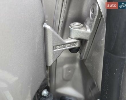 Серый Мерседес Ц-Класс, объемом двигателя 1.8 л и пробегом 176 тыс. км за 7500 $, фото 130 на Automoto.ua