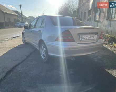 Серый Мерседес Ц-Класс, объемом двигателя 1.8 л и пробегом 270 тыс. км за 5000 $, фото 6 на Automoto.ua