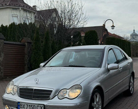 Серый Мерседес Ц-Класс, объемом двигателя 1.8 л и пробегом 326 тыс. км за 4200 $, фото 2 на Automoto.ua