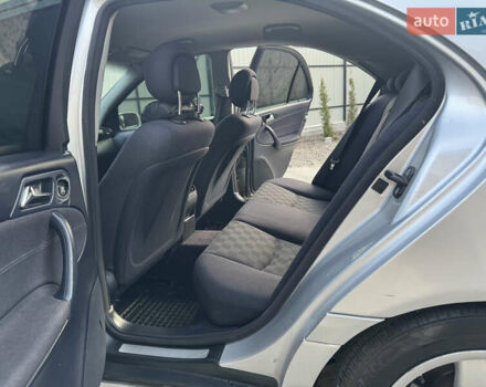 Сірий Мерседес Ц-Клас, об'ємом двигуна 2.2 л та пробігом 245 тис. км за 5550 $, фото 23 на Automoto.ua