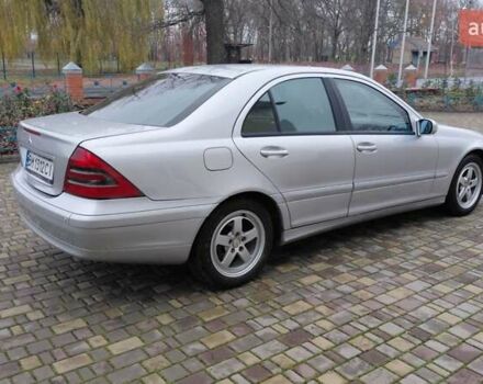 Серый Мерседес Ц-Класс, объемом двигателя 1.8 л и пробегом 300 тыс. км за 5000 $, фото 4 на Automoto.ua