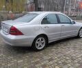 Серый Мерседес Ц-Класс, объемом двигателя 1.8 л и пробегом 300 тыс. км за 5000 $, фото 4 на Automoto.ua