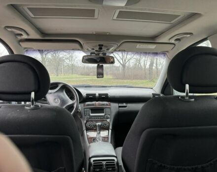 Серый Мерседес Ц-Класс, объемом двигателя 2.1 л и пробегом 500 тыс. км за 5400 $, фото 10 на Automoto.ua