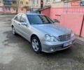 Серый Мерседес Ц-Класс, объемом двигателя 1.8 л и пробегом 227 тыс. км за 6500 $, фото 1 на Automoto.ua