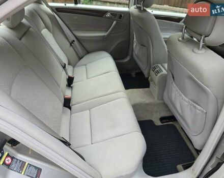 Серый Мерседес Ц-Класс, объемом двигателя 1.8 л и пробегом 176 тыс. км за 7500 $, фото 123 на Automoto.ua