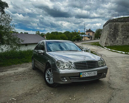 Сірий Мерседес Ц-Клас, об'ємом двигуна 1.8 л та пробігом 348 тис. км за 6799 $, фото 1 на Automoto.ua