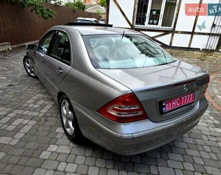 Серый Мерседес Ц-Класс, объемом двигателя 1.8 л и пробегом 176 тыс. км за 7500 $, фото 16 на Automoto.ua