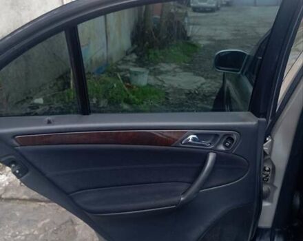 Серый Мерседес Ц-Класс, объемом двигателя 1.8 л и пробегом 245 тыс. км за 5200 $, фото 20 на Automoto.ua