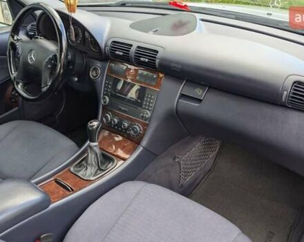 Сірий Мерседес Ц-Клас, об'ємом двигуна 1.8 л та пробігом 250 тис. км за 6950 $, фото 17 на Automoto.ua