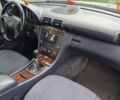 Сірий Мерседес Ц-Клас, об'ємом двигуна 1.8 л та пробігом 250 тис. км за 6950 $, фото 17 на Automoto.ua