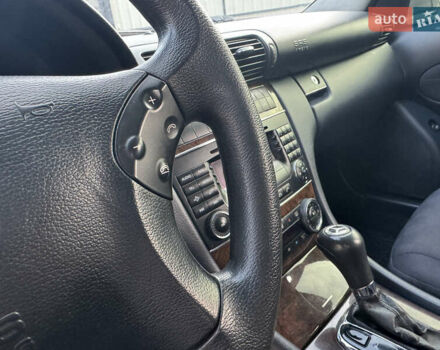 Сірий Мерседес Ц-Клас, об'ємом двигуна 2.2 л та пробігом 245 тис. км за 5550 $, фото 28 на Automoto.ua