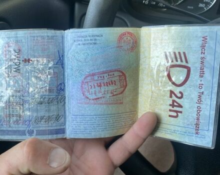 Серый Мерседес Ц-Класс, объемом двигателя 0 л и пробегом 493 тыс. км за 2589 $, фото 23 на Automoto.ua