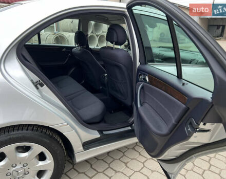 Сірий Мерседес Ц-Клас, об'ємом двигуна 1.8 л та пробігом 162 тис. км за 7299 $, фото 45 на Automoto.ua