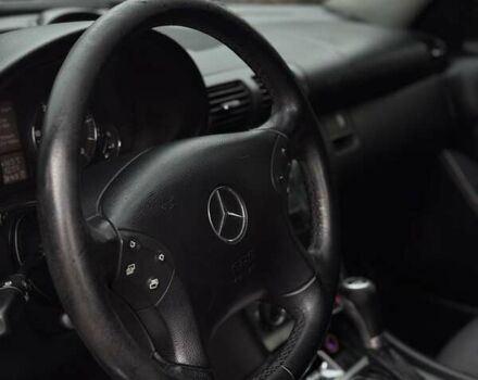 Серый Мерседес Ц-Класс, объемом двигателя 2.1 л и пробегом 260 тыс. км за 8500 $, фото 22 на Automoto.ua