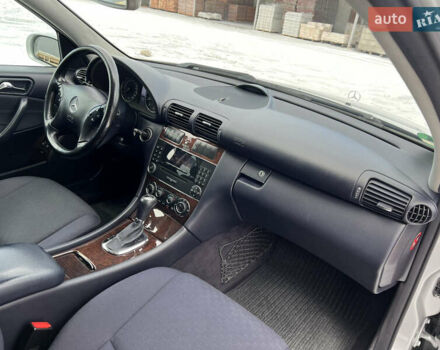 Серый Мерседес Ц-Класс, объемом двигателя 1.8 л и пробегом 162 тыс. км за 6850 $, фото 66 на Automoto.ua