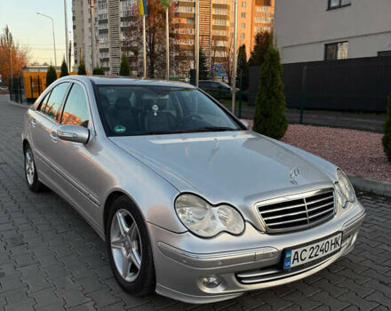 Серый Мерседес Ц-Класс, объемом двигателя 2.2 л и пробегом 287 тыс. км за 7500 $, фото 1 на Automoto.ua