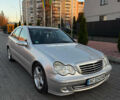 Серый Мерседес Ц-Класс, объемом двигателя 2.2 л и пробегом 287 тыс. км за 7500 $, фото 1 на Automoto.ua