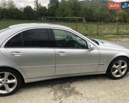 Сірий Мерседес Ц-Клас, об'ємом двигуна 2.1 л та пробігом 315 тис. км за 8000 $, фото 10 на Automoto.ua