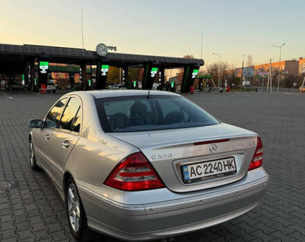 Серый Мерседес Ц-Класс, объемом двигателя 2.2 л и пробегом 287 тыс. км за 7500 $, фото 3 на Automoto.ua