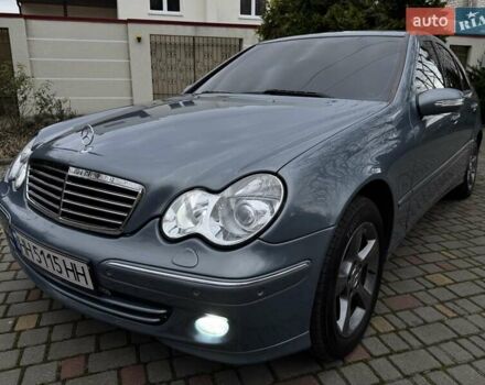 Серый Мерседес Ц-Класс, объемом двигателя 2.1 л и пробегом 260 тыс. км за 8500 $, фото 9 на Automoto.ua