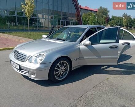 Сірий Мерседес Ц-Клас, об'ємом двигуна 1.8 л та пробігом 165 тис. км за 6500 $, фото 5 на Automoto.ua