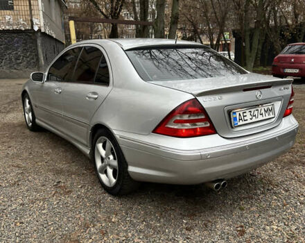 Серый Мерседес Ц-Класс, объемом двигателя 1.8 л и пробегом 263 тыс. км за 7600 $, фото 1 на Automoto.ua