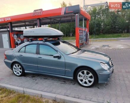 Сірий Мерседес Ц-Клас, об'ємом двигуна 1.8 л та пробігом 344 тис. км за 9500 $, фото 3 на Automoto.ua